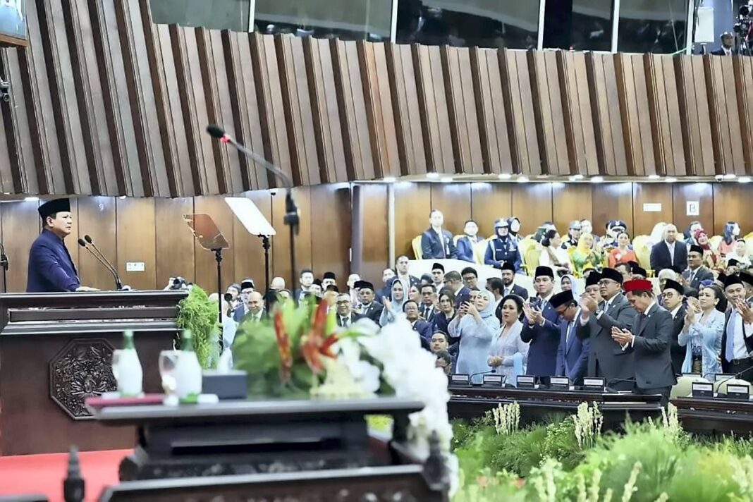 Prabowo Sidang Paripurna Majelis Permusyawaratan Rakyat (MPR) pelantikan Presiden dan Wakil Presiden, di Gedung MPR/DPR, Jakarta, Minggu (20/10).